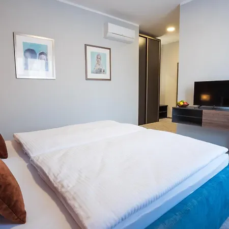 Cassian Guest house *